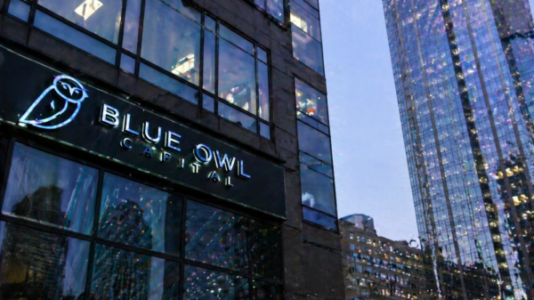 Blue Owl stock has slumped from the August high of $12.7 to the current $9.32.