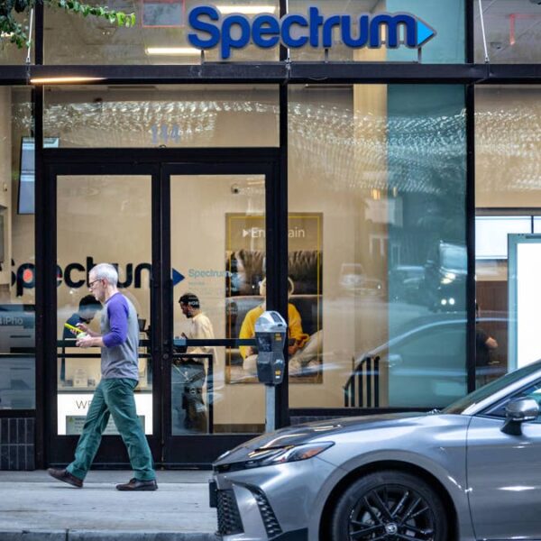 Spectrum faces new customer problem after Cox acquisition